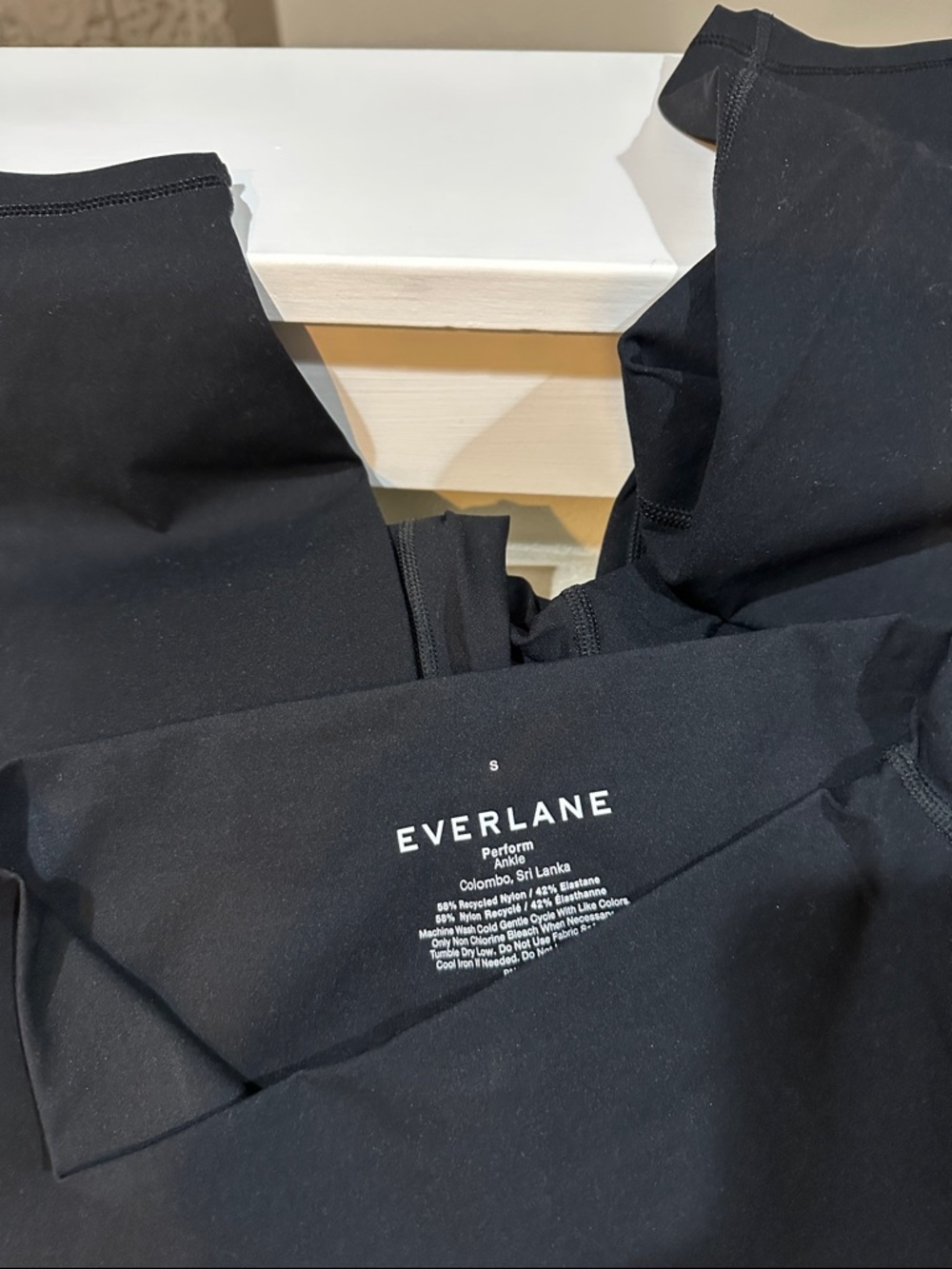 Everlane Black Performance leggings